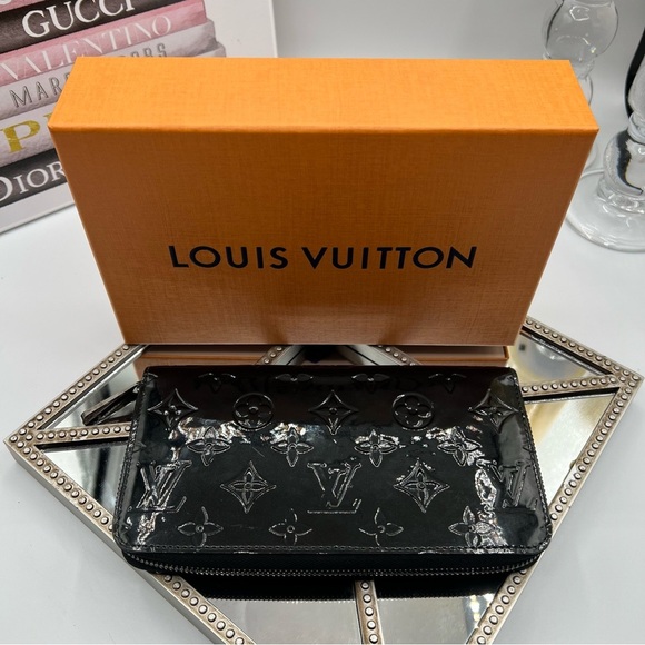 Louis Vuitton Black Vernis LV Embossed Zippy Wallet with COA - Picture 13 of 16